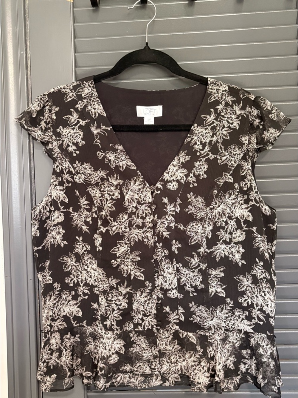 LOFT Black Floral V-Neck Cap Sleeve Blouse